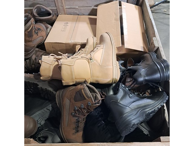 Ca. 90x paar diverse schoenen, o.a. haix, neskrid en meindl - afbeelding 7 van  8