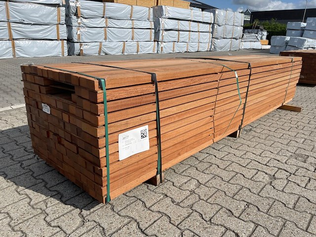 Ca. 91x angelim pedra onderliggers geschaafd, 45x68mm, lengte 350cm - afbeelding 3 van  3
