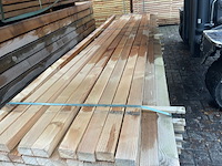 Ca. 92x douglas regels fijnbezaagd, 50x75mm, lengte 400cm - afbeelding 1 van  3