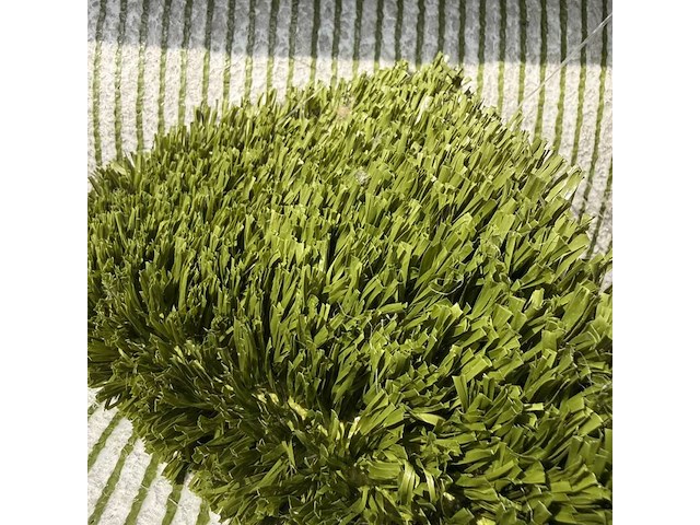 Ca. 93m2 kunstgras, 24 mm hoog, groen - afbeelding 2 van  3