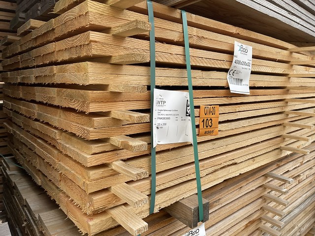 Ca. 93x douglas planken fijnbezaagd, 22x200mm, lengte 400cm - afbeelding 4 van  4