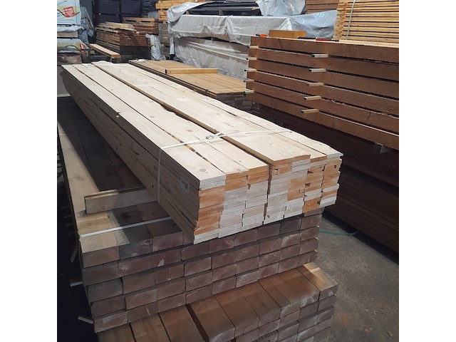 Ca. 93x vuren lat geschaafd, 1,8 x 9,5 x 300 cm - afbeelding 1 van  7