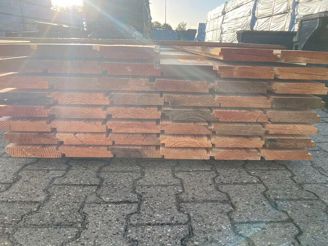 Ca. 94x douglas zweeds rabat, 26x190mm, lengte 400cm - afbeelding 2 van  3