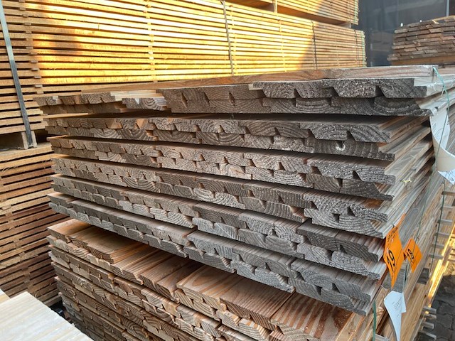 Ca. 95x douglas dubbele rhombus, 25x137mm, lengte 500cm - afbeelding 3 van  3