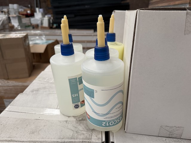 Ca. 96x antibacteriële dispenserzeep 1 liter, orphisch, desco 12 - afbeelding 3 van  7