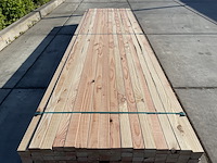 Ca. 96x douglas regels geschaafd, 45x70mm, lengte 300cm
