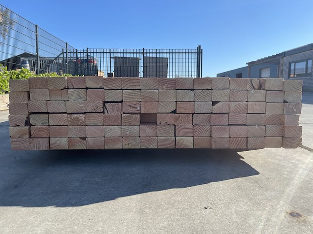 Ca. 96x douglas regels geschaafd, 45x70mm, lengte 400cm - afbeelding 2 van  3