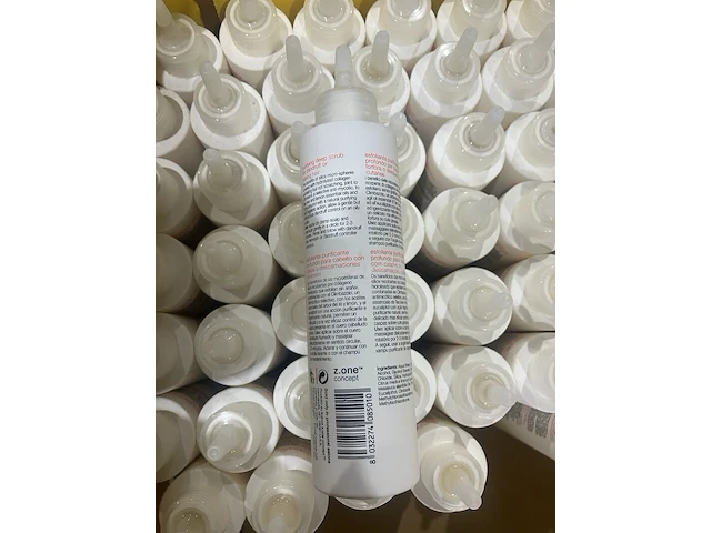 Ca. 96x peelingpomade tegen roos, simply zen - afbeelding 3 van  4