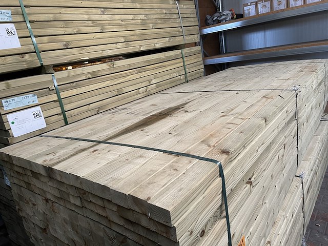 Ca. 96x vuren balken geschaafd/geïmpregneerd - afbeelding 1 van  3