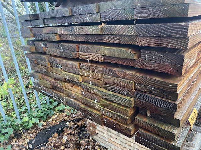 Ca. 97x douglas planken fijnbezaagd, 31x150mm, lengte 500cm - afbeelding 3 van  3