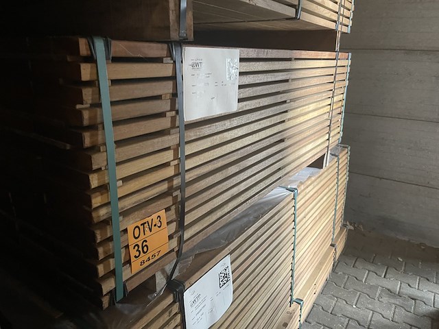 Ca. 97x guyana ipé planken geschaafd, 25x140mm, lengte 185cm - afbeelding 4 van  4