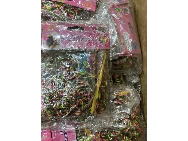 Ca. 97x verpakkingen loombandjes - afbeelding 3 van  4