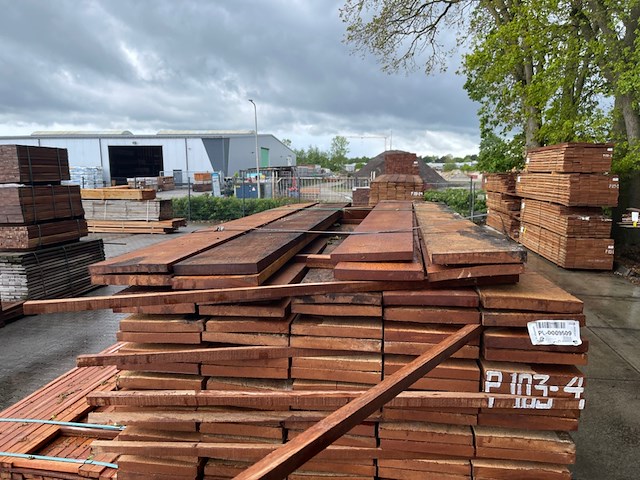 Ca. 98x angelim pedra beschoeiingsplanken, 20x200mm, lengte 31/200cm, 41/250cm, 26/300cm - afbeelding 1 van  3