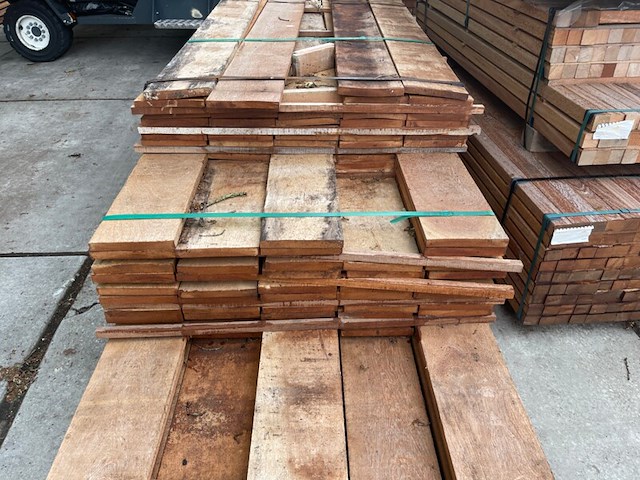 Ca. 98x angelim pedra beschoeiingsplanken, 20x200mm, lengte 31/200cm, 41/250cm, 26/300cm - afbeelding 1 van  3