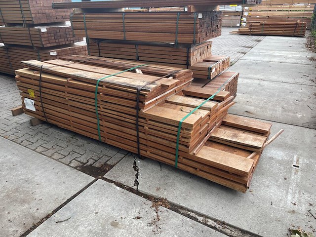 Ca. 98x angelim pedra beschoeiingsplanken, 20x200mm, lengte 31/200cm, 41/250cm, 26/300cm - afbeelding 2 van  3
