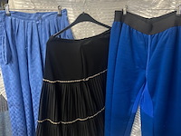 Ca. 98x donkere kleding - afbeelding 2 van  4