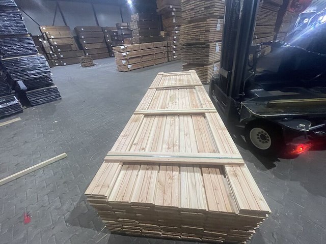Ca. 98x douglas zweeds rabat, 26x160mm, lengte 500cm - afbeelding 1 van  4
