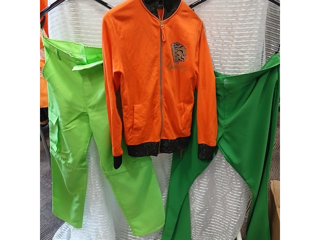 Ca. 98x flower power en disco broeken - afbeelding 2 van  4