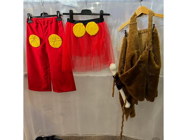 Ca. 98x kinderverkleedkleding, disneykostuums en afrikaanse themakleding - afbeelding 5 van  5