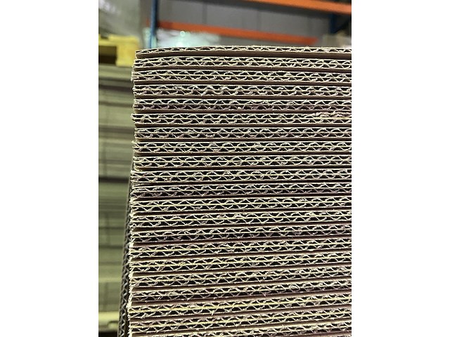 Ca. 990x verzenddozen ideaal voor bv 24 blikjes 330ml, bruin - afbeelding 3 van  3