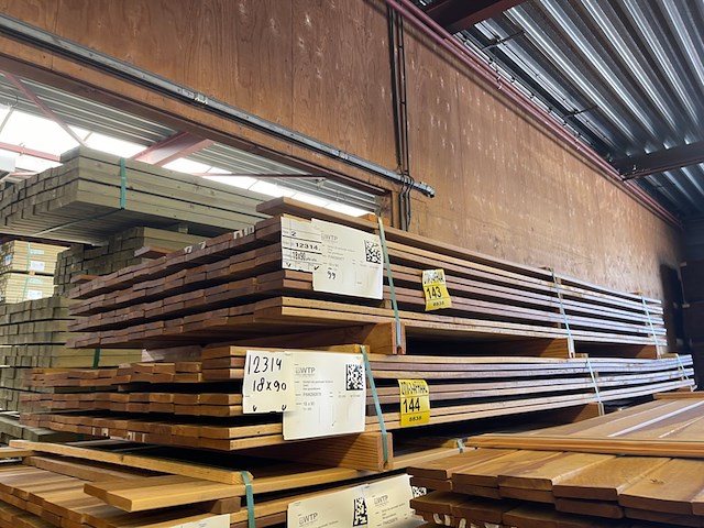 Ca. 99x guyana ipé country grade planken geschaafd, 18x90mm, lengte 250cm - afbeelding 2 van  3