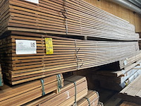 Ca. 99x guyana ipé planken geschaafd, 25x90mm, lengte 490cm - afbeelding 4 van  4