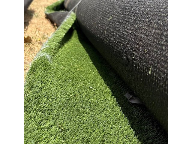Ca. 9m2 kunstgras, 30 mm hoog, groen - afbeelding 2 van  3