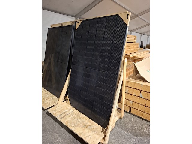 Ca. 9x diverse zonnepanelen o.a. aiko, jinko - afbeelding 2 van  9