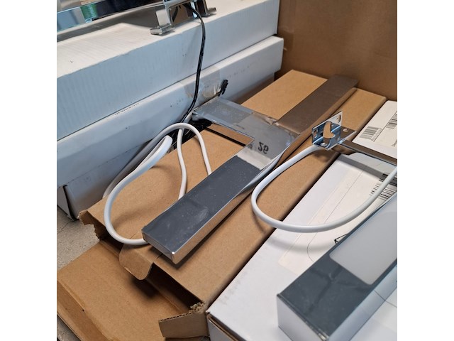 Ca. 9x spiegelverwarming/ verlichting - afbeelding 3 van  9