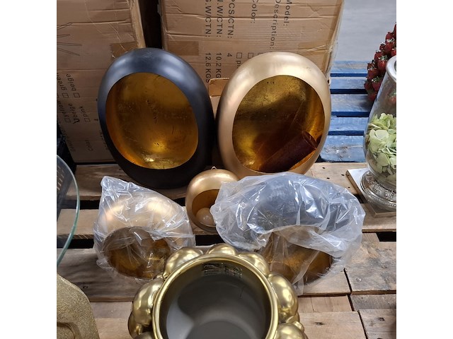 Ca.11x windlicht, 1x bijzettafel en 1x vaas des pots - afbeelding 7 van  9
