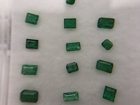 Ca.13x kleine smaragden, edelsteen, groen - afbeelding 1 van  4