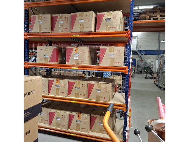 Ca.15x omvormers solaredge, 8kw, wit, 2022 - afbeelding 1 van  5