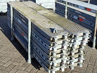 Ca.16x o-roostervloer, layher, allround | 257x32 cm, in transportbok - afbeelding 3 van  7