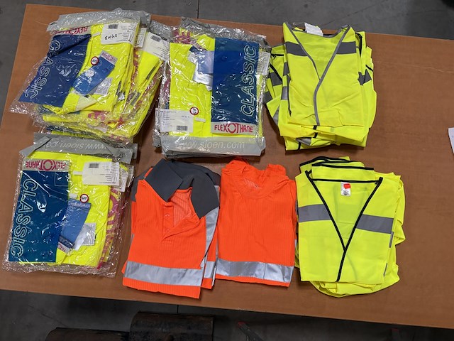 Ca.188x diverse werkkleding - afbeelding 21 van  23