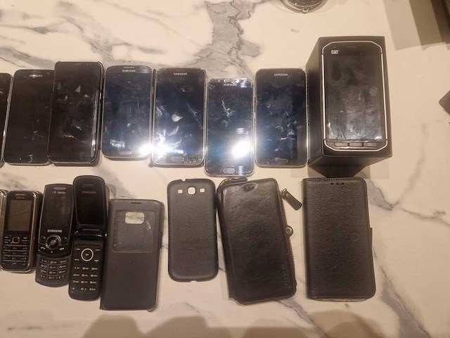 Ca.19x mobiele telefoon samsung, nokia, cat, o.a. nokia 6233 - afbeelding 11 van  18