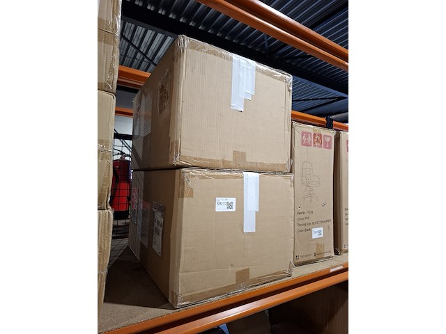 Ca.20x voetbalschoenen - rood/zwart - mixpartij dores - afbeelding 4 van  4