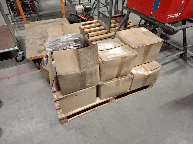 Ca.250x slangen klemmen dantherm, universeel , grijs / chroom - afbeelding 1 van  3