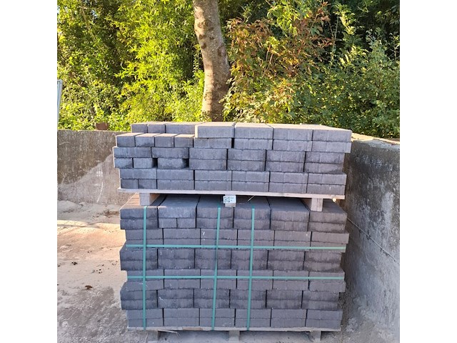 Ca.25m2 bestratingsteen o.a. haco, antraciet - afbeelding 2 van  8