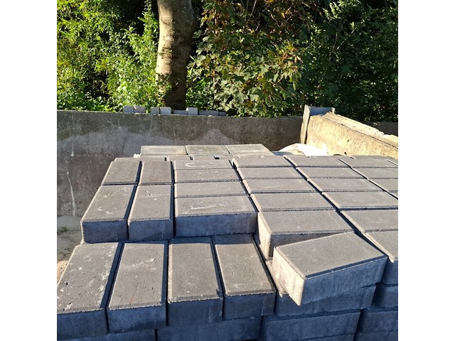 Ca.25m2 bestratingsteen o.a. haco, antraciet - afbeelding 3 van  8
