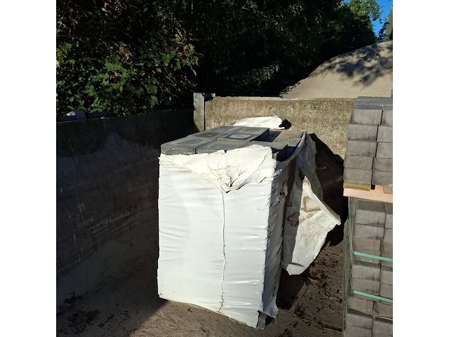 Ca.25m2 bestratingsteen o.a. haco, antraciet - afbeelding 6 van  8
