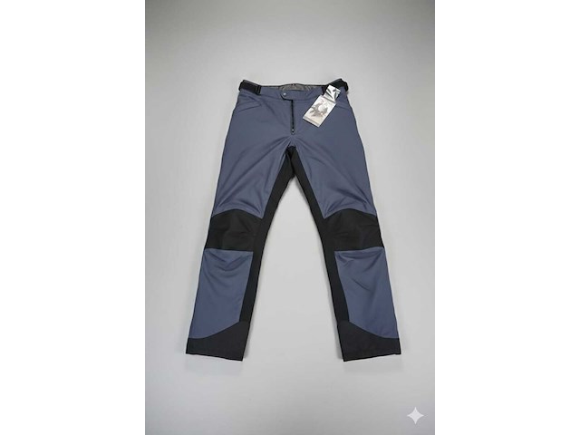 Ca.89x diverse motorbroeken diverse merken, zowel mannen als vrouwen broeken - afbeelding 3 van  7