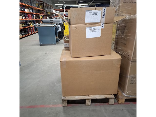 Ca.89x diverse motorbroeken diverse merken, zowel mannen als vrouwen broeken - afbeelding 7 van  7