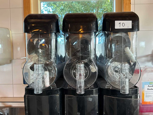 Cab skyline 3 - professionele slushmachine 3 reservoirs - afbeelding 4 van  11