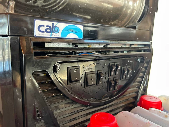 Cab skyline 3 - professionele slushmachine 3 reservoirs - afbeelding 10 van  11
