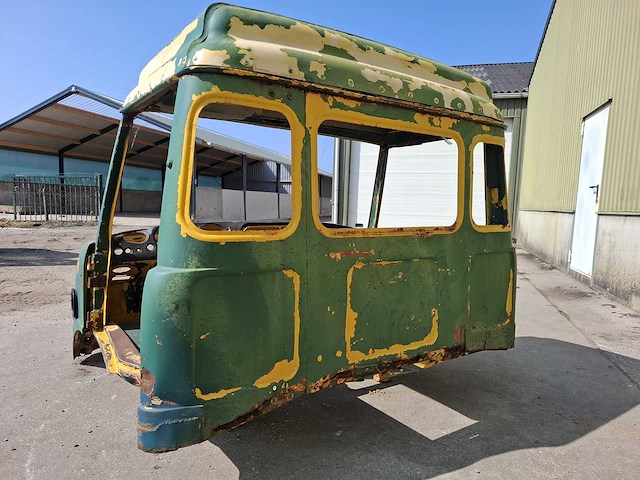Cabine unimog - 403/406/416 - vrachtwagen onderdeel - afbeelding 1 van  2
