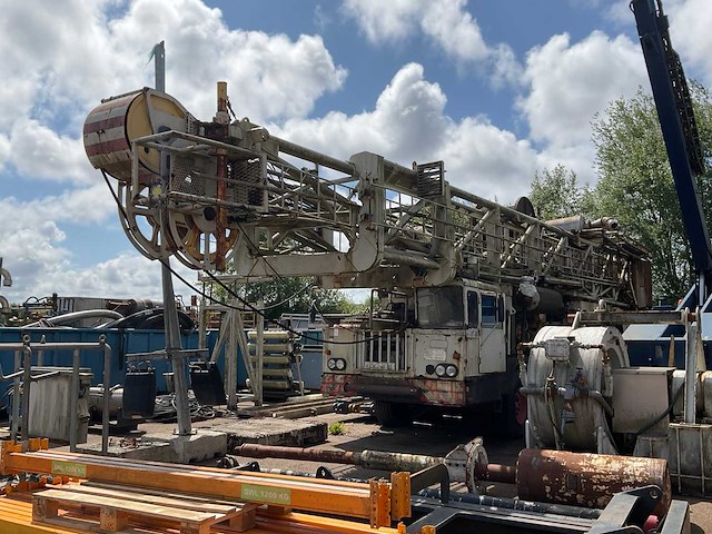 Cabot 750 mobiele boorinstallatie - afbeelding 1 van  19