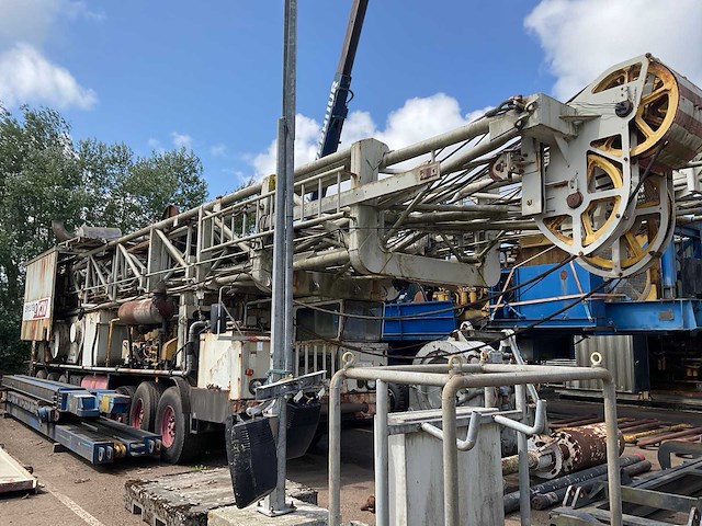 Cabot 750 mobiele boorinstallatie - afbeelding 10 van  17