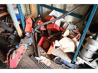 Cac - fbv 882 20”- zeecontainer met complete inhoud werkplaats container met tractor onderdelen - afbeelding 3 van  40