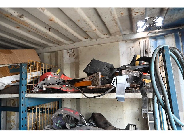 Cac - fbv 882 20”- zeecontainer met complete inhoud werkplaats container met tractor onderdelen - afbeelding 9 van  40