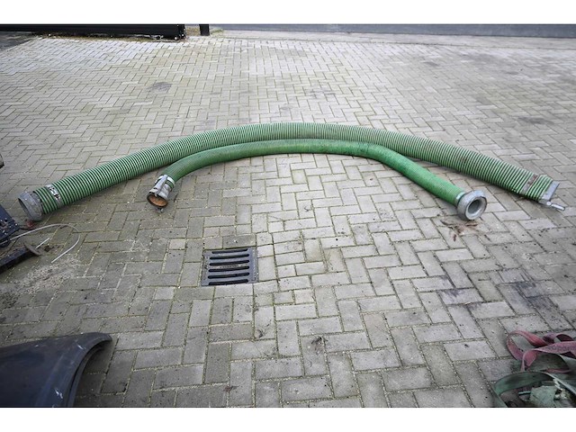 Cac - fbv 882 20”- zeecontainer met complete inhoud werkplaats container met tractor onderdelen - afbeelding 19 van  40